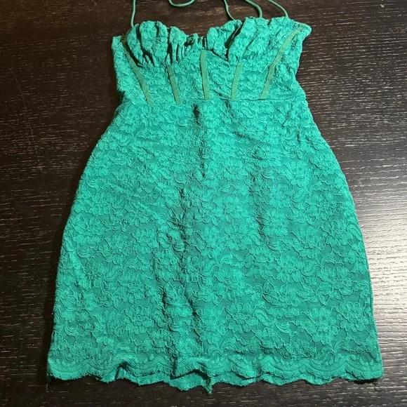 Hello Molly Stunning Lace Mini Dress - Picture 2 of 8